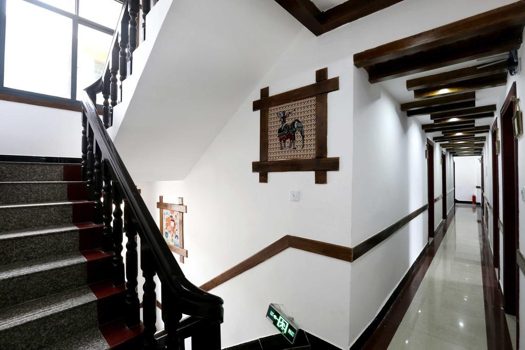 Bugu Hostel Wulingyuan Esterno foto